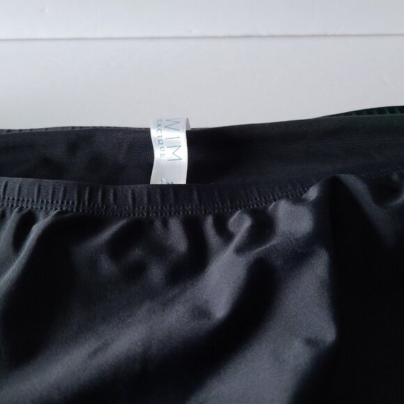 SWIM BY CACIQUE SWIM SKIRT--PLUS SIZE 22 -BLACK- BUILT IN BIKINI BOTTOM - Picture 5 of 12